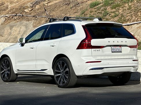Certified 2023 Volvo XC60 B5 Ultimate w/ Climate Package image 7