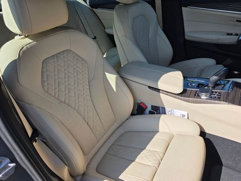 Certified 2023 BMW 530i w/ Convenience Package image 28