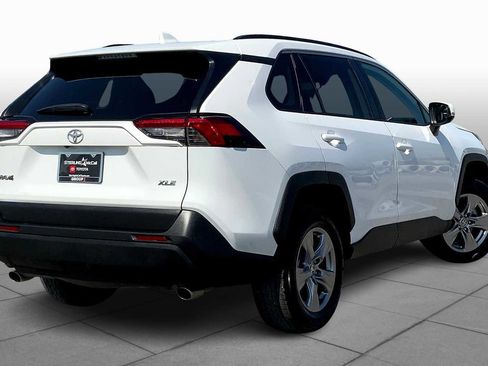 Used 2022 Toyota RAV4 XLE FWD image 13