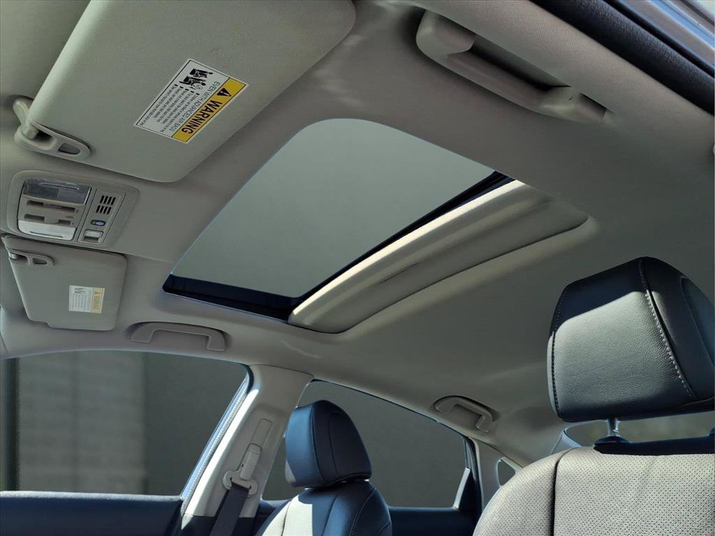 Used 2019 Honda Insight Touring image 16