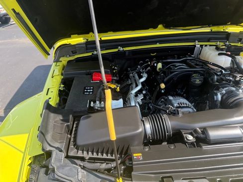 Used 2023 Jeep Gladiator Sport AWD/4WD image 65