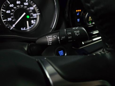 Used 2020 Toyota Highlander Limited image 23