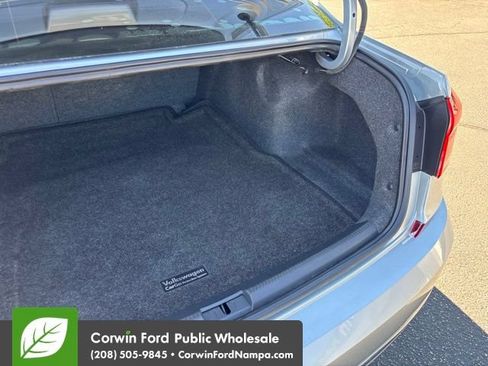 Used 2018 Volkswagen Passat 2.0T SE w/ SE Lighting Package FWD image 30