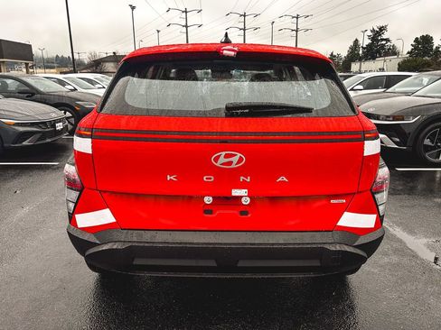 New 2026 Hyundai Kona SE image 6