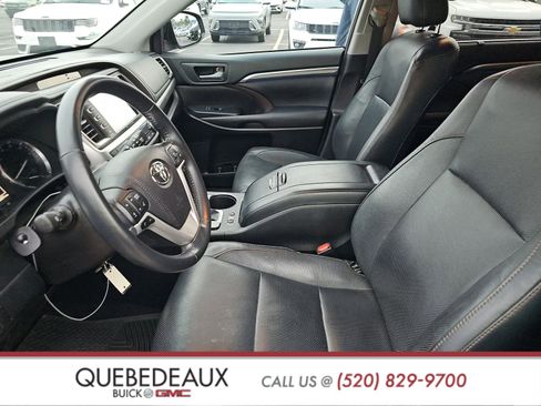 Used 2017 Toyota Highlander Limited image 7