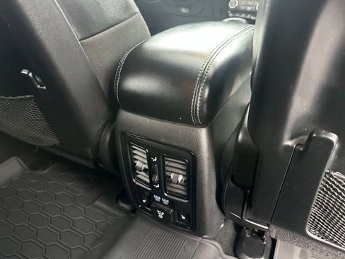 Used 2021 Dodge Durango GT image 35