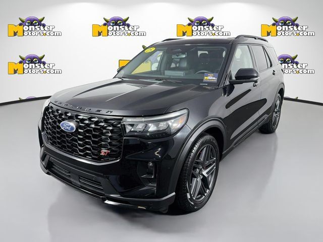 Used 2025 Ford Explorer ST AWD/4WD image 1