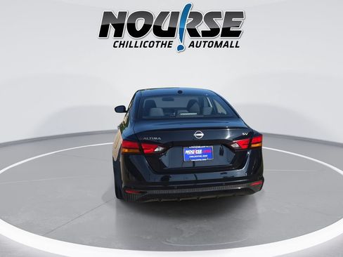 Used 2024 Nissan Altima 2.5 SV FWD image 7