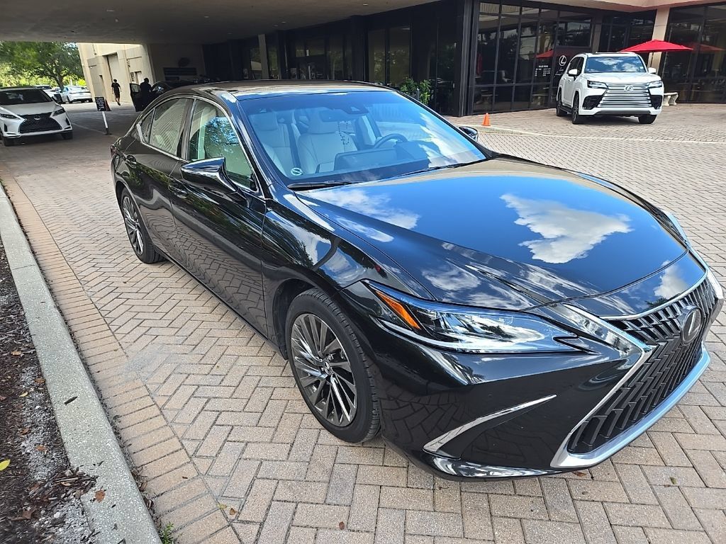 Certified 2025 Lexus ES 350 Ultra Luxury w/ Accessory Package (Z2) FWD image 3