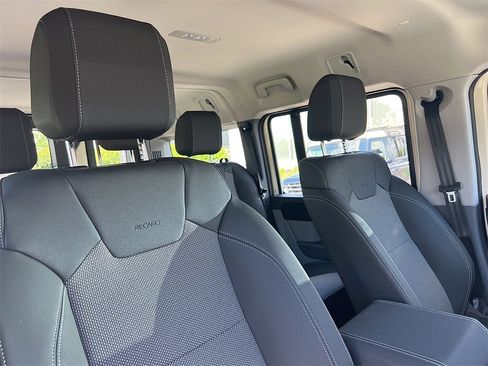 New 2024 INEOS Grenadier image 18