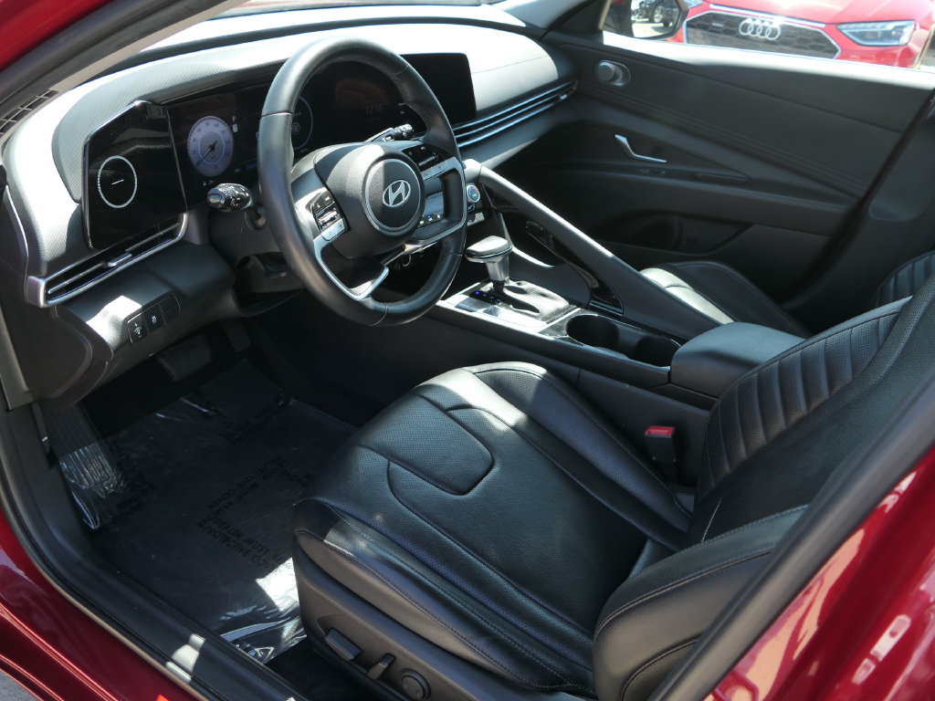 Used 2024 Hyundai Elantra Limited FWD image 9