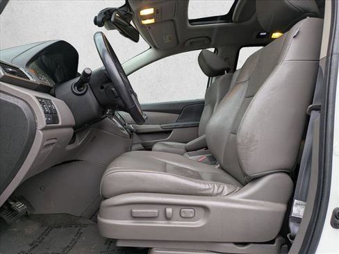 Used 2016 Honda Odyssey Touring Elite image 18