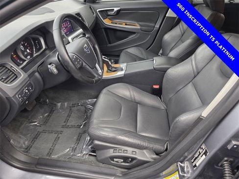 Used 2018 Volvo S60 T5 Inscription Platinum image 9