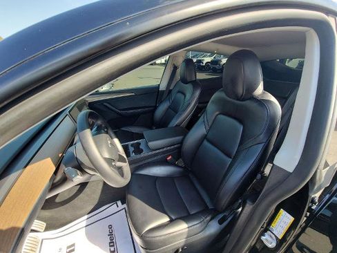 Used 2023 Tesla Model Y Performance image 17