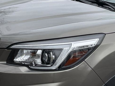 Used 2020 Subaru Forester Limited image 9