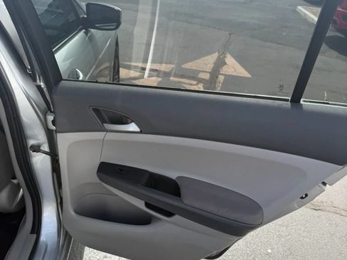 Used 2010 Honda Accord LX image 13