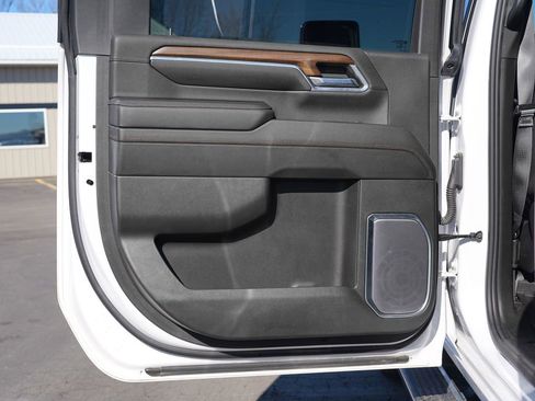 Used 2024 Chevrolet Silverado 3500 High Country w/ High Country Premium Package image 20