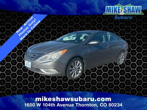 Used 2013 Hyundai Sonata SE w/ Navigation & Sunroof Pkg image 16