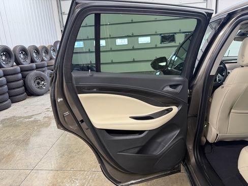 Used 2019 Buick Envision Premium image 29