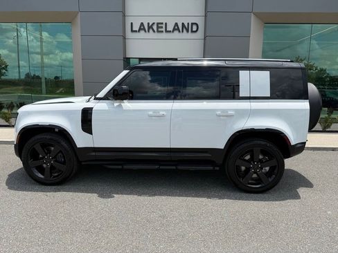 New 2026 Land Rover Defender 110 X-Dynamic SE AWD/4WD image 1
