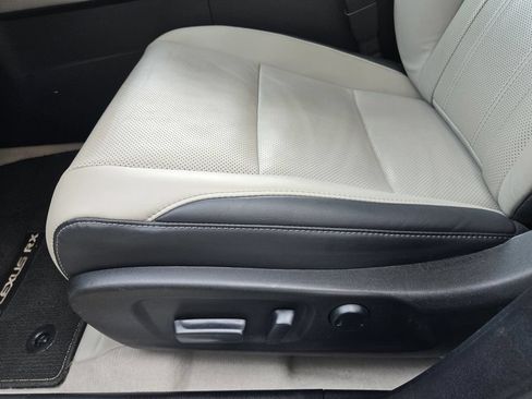 Used 2019 Lexus RX 450h AWD w/ Navigation Package image 18