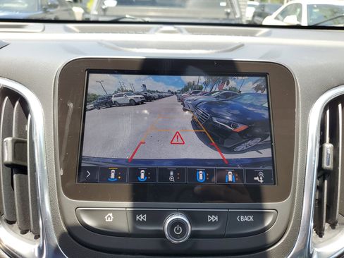 Used 2021 Chevrolet Equinox Premier image 24