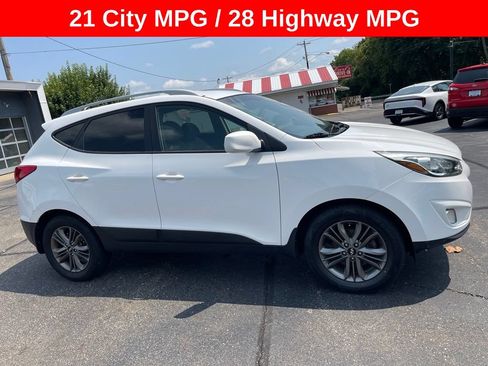 Used 2015 Hyundai Tucson SE FWD image 1