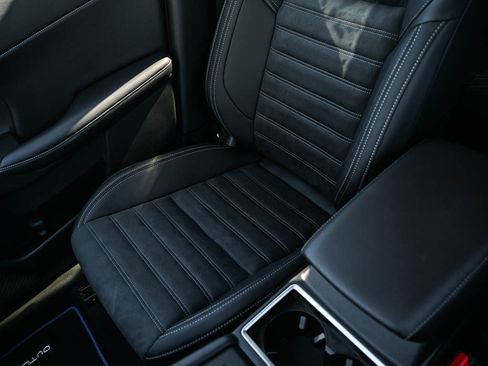 New 2025 Mitsubishi Outlander SE image 26