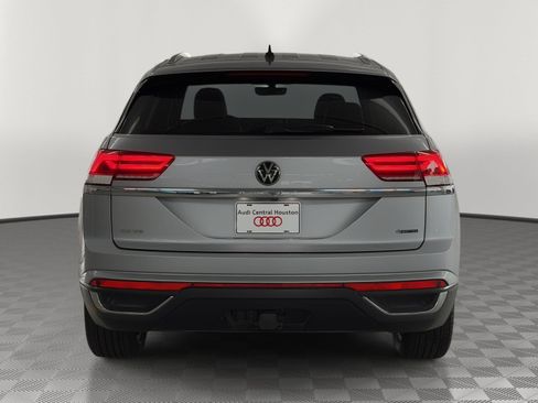 Used 2023 Volkswagen Atlas Cross Sport SE AWD/4WD image 10