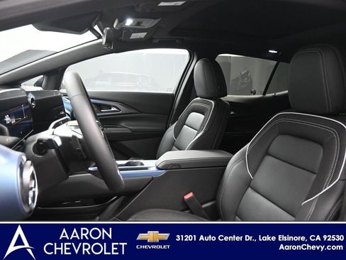 New 2025 Chevrolet Equinox EV LT image 16