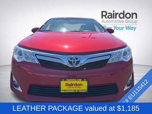 Used 2014 Toyota Camry XLE w/ Leather Package FWD image 2