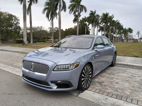 Used 2019 Lincoln Continental Black Label image 3