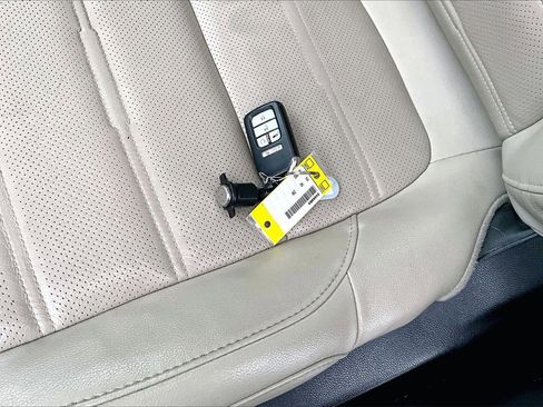 Used 2020 Honda CR-V EX-L image 29