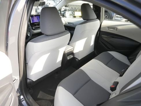 Used 2025 Toyota Corolla LE image 11