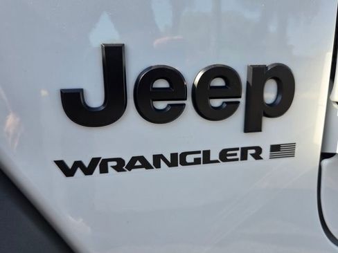 New 2026 Jeep Wrangler Unlimited Rubicon 392 w/ Quick Order Package 27X Moab AWD/4WD image 11
