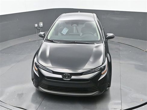Used 2026 Toyota Corolla LE image 28