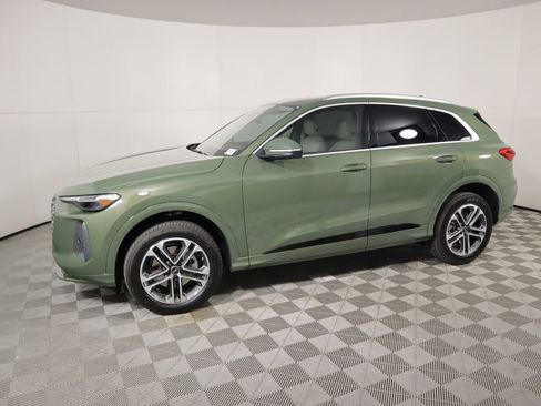 Used 2025 Audi Q5 Premium Plus w/ Premium Plus image 9