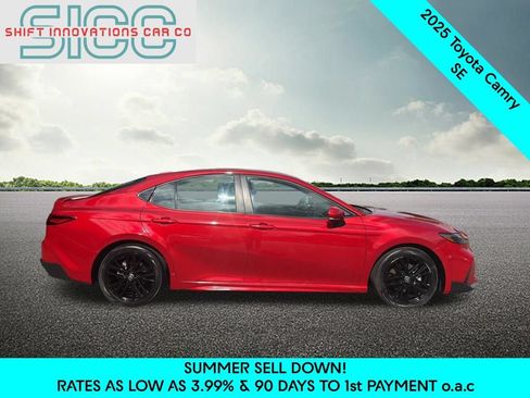 Used 2025 Toyota Camry SE FWD image 6