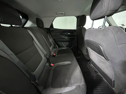 Used 2022 Chevrolet TrailBlazer LT w/ Convenience Package image 17