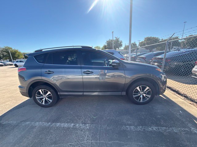 Used 2018 Toyota RAV4 XLE FWD image 5