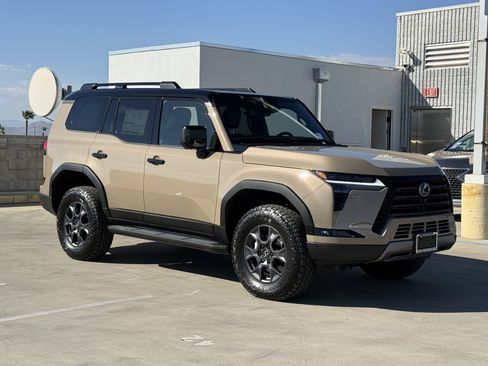 New 2026 Lexus GX 550 AWD/4WD image 2