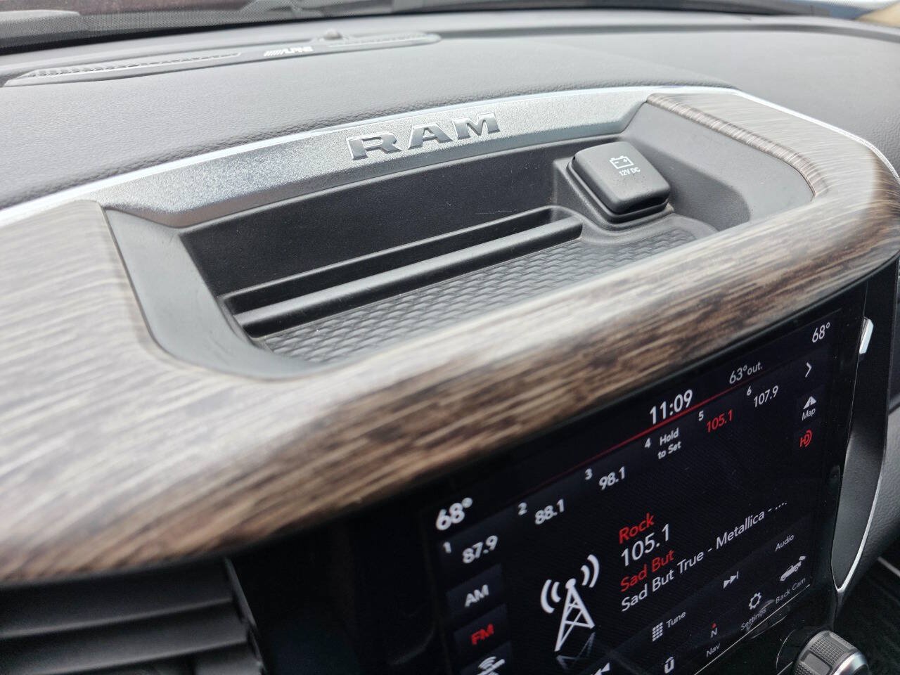 Used 2021 RAM 2500 Laramie AWD/4WD image 22