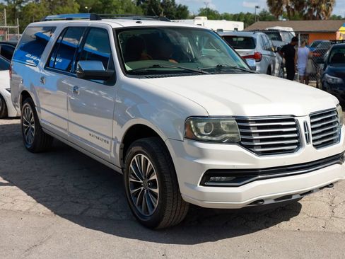 Used 2015 Lincoln Navigator L 2WD image 9