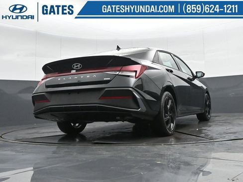 New 2026 Hyundai Elantra Sport FWD image 31