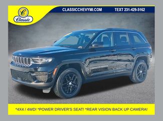 Used 2023 Jeep Grand Cherokee Laredo 360° Tour