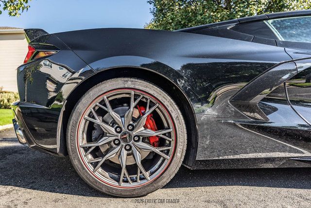 Used 2023 Chevrolet Corvette Stingray Coupe w/ Z51 Performance Package RWD image 10