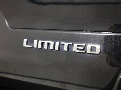 Used 2022 Jeep Grand Cherokee L Limited AWD/4WD image 17
