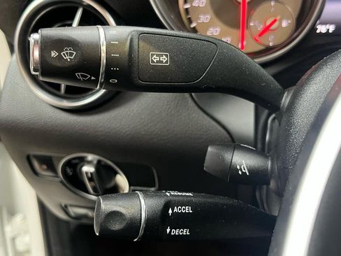 Used 2015 Mercedes-Benz SLK 250 w/ Premium Package image 22