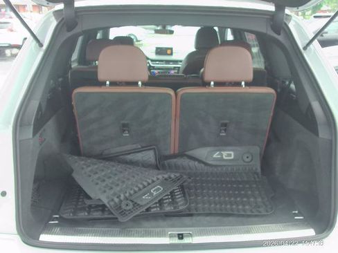 Used 2019 Audi Q7 3.0T Prestige AWD/4WD image 18