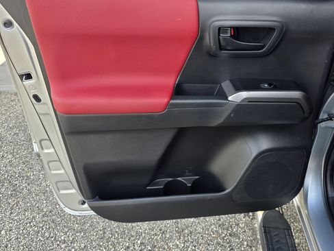Used 2022 Toyota Tacoma SR5 w/ Technology Package RWD image 29
